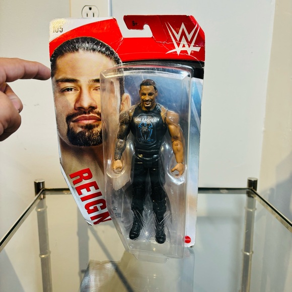 WWE Wrestling Series 105 Roman Reigns Action Figure - Picture 1 of 7